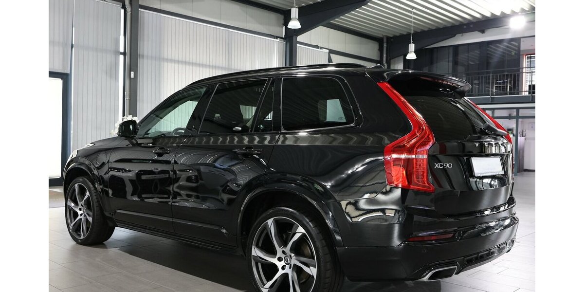 Volvo XC90 T8 P-HEV AWD EXPRESSION R-DESIGN / 7-SITZER 143.000 km 38.444 &euro; Hamm 59077