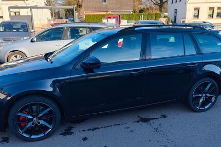 Skoda Octavia 211.000 km 8.990 &euro; Minden 32425