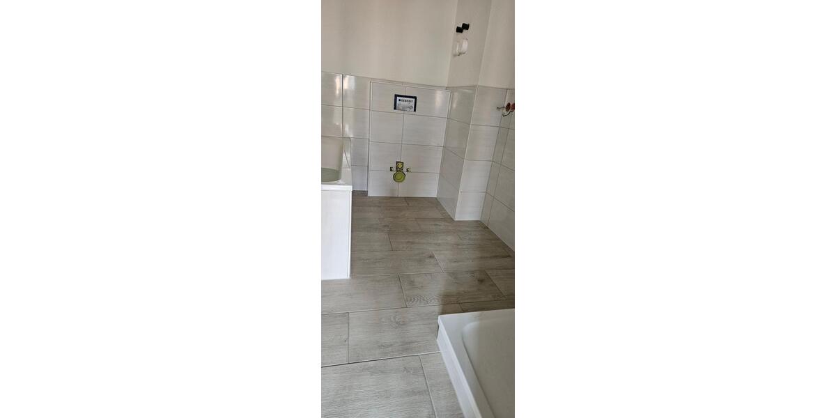 Etagenwohnung Mühlhausen (Thüringen) - 4 Zimmer, 150 m&sup2;, 1.000&euro; | Angebot:26662210
