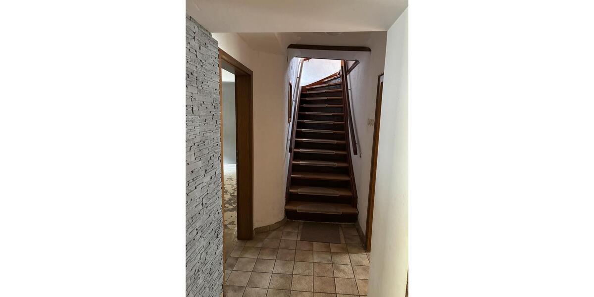 Bauernhaus, Landhaus Beckingen - 5 Zimmer, 140 m&sup2;, 140.000&euro; | Angebot:25325868