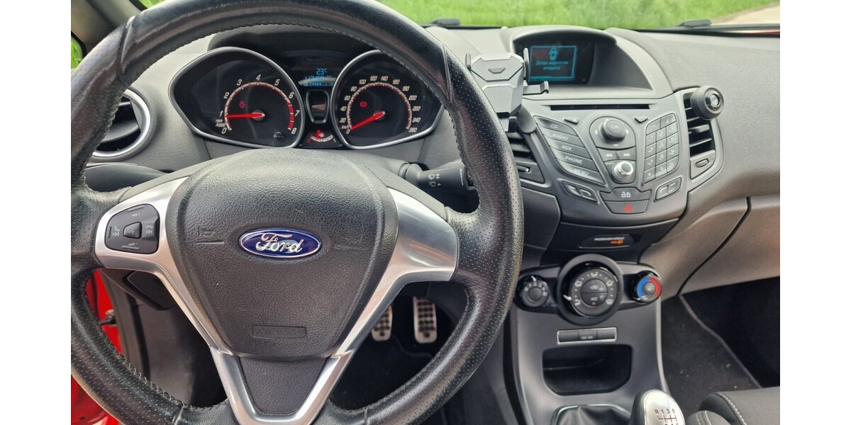 Ford Fiesta st 117.500 km 11.700 € Osthofen 67574