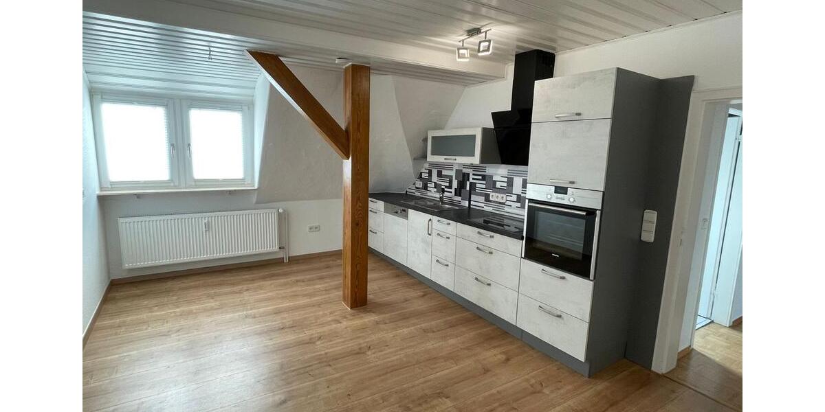 Dachgeschoßwohnung Eberbach - 2.5 Zimmer, 99 m&sup2;, 199.000&euro; | Angebot:26705696