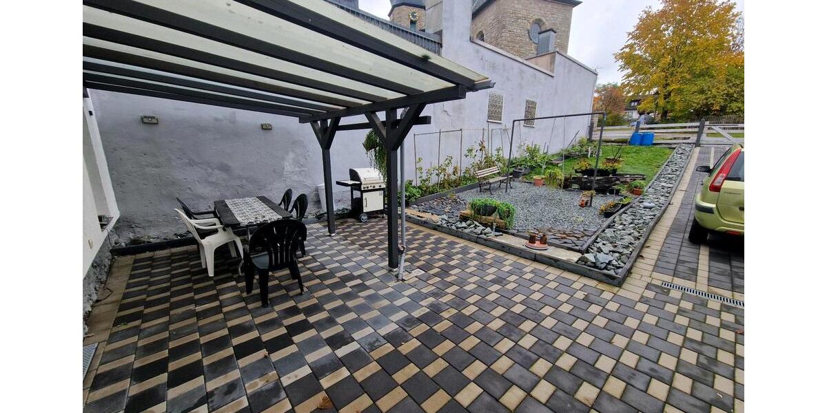 Haus zum Verkauf mit Garten und Laden 7 zimmer