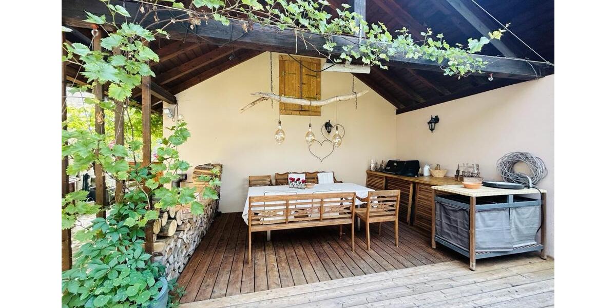 XXL Wohnhaus mit ELW - ca 240qm - Neuötting 8 zimmer