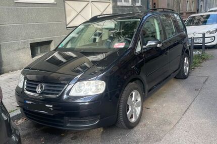 VW Touran 242.700 km 2.500 € Ludwigshafen am Rhein 67063