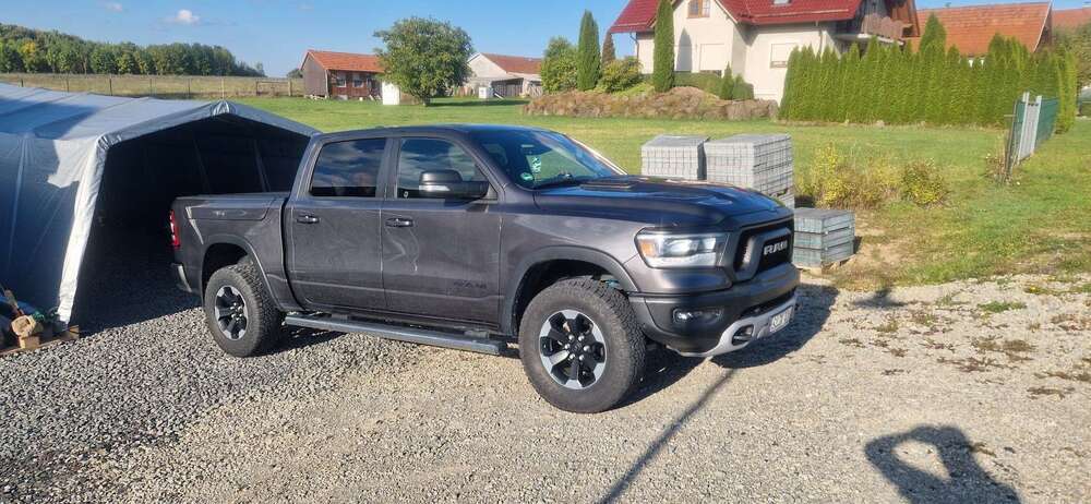 Dodge RAM 127.000 km 39.990 &euro; Oechsen 36404