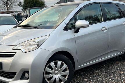 Toyota Verso-S 176.722 km 4.990 &euro; Stolberg 52222