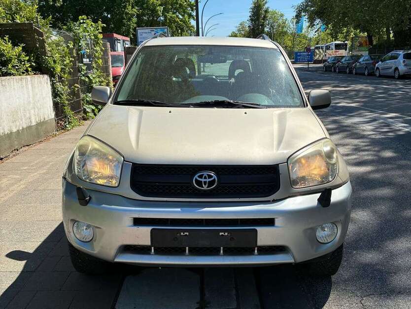 RAV 4