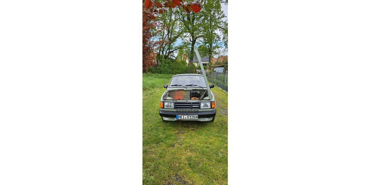 Skoda 120 35.000 km 6.500 &euro; Radeburg 01471