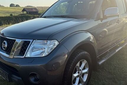Nissan Navara 198.600 km 9.655 &euro; Obergolzaberg 84106