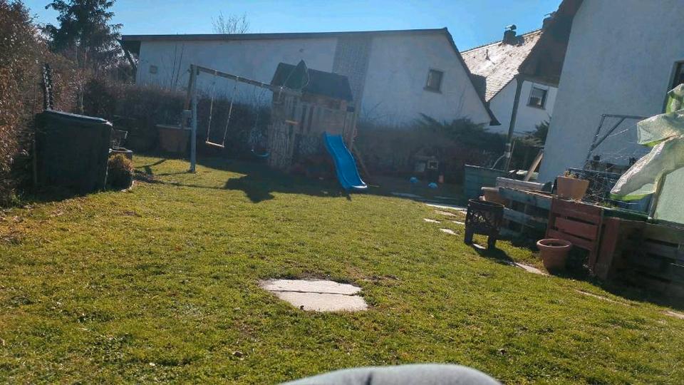 Doppelhaushälfte Leutershausen - 9 Zimmer, 126 m&sup2;, 320.000&euro; | Angebot:23384824