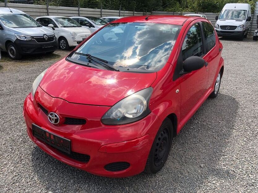 Aygo (X)