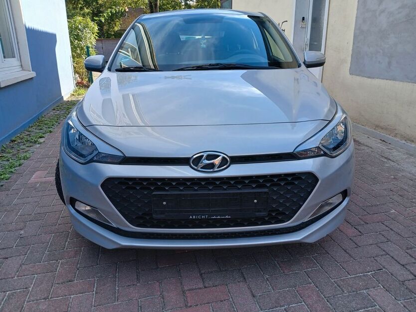 Hyundai i20 115.160 km 7.499 € Oldenburg 26122