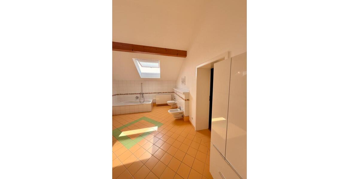 Bauernhaus, Landhaus Schwalbach - 9 Zimmer, 254 m&sup2;, 670.000&euro; | Angebot:27059315