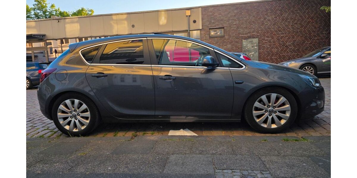 Opel Astra 136.000 km 4.999 &euro; Duisburg 47055