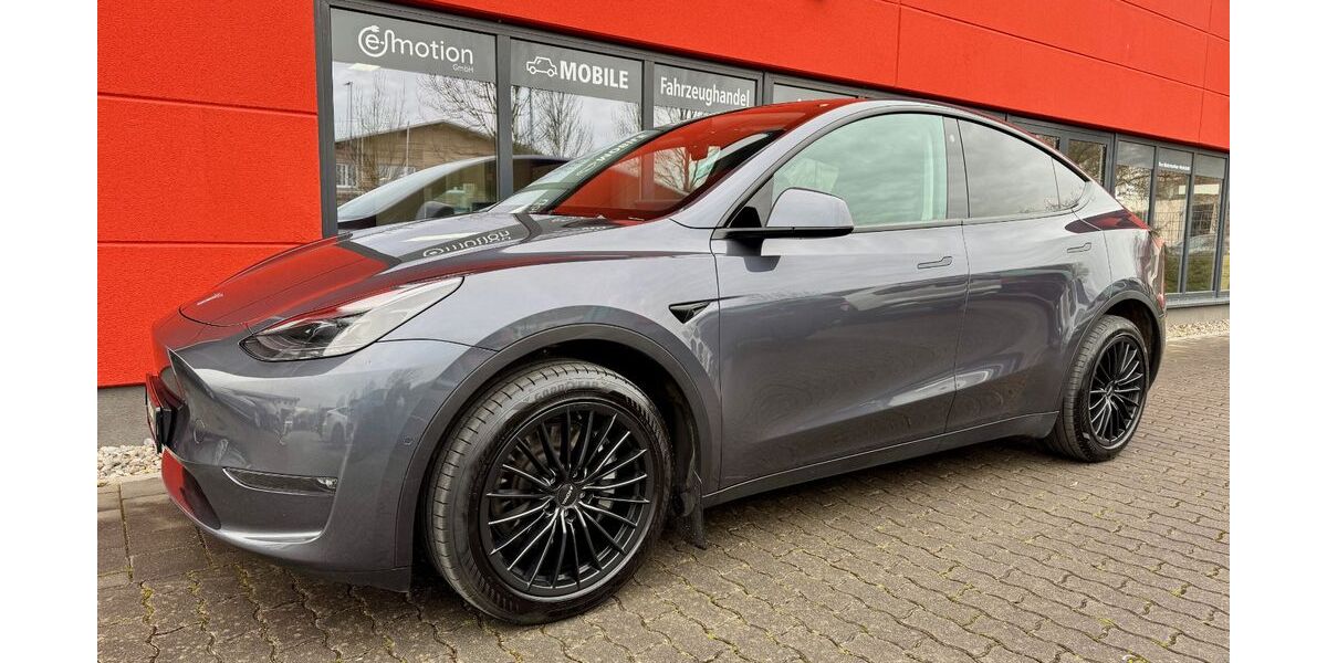 Tesla Model Y 118.000 km 30.580 &euro; Bad Aibling 83043