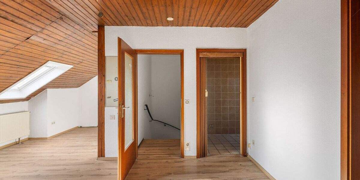 Reihenmittelhaus Regensburg Ostenviertel - 5 Zimmer, 136 m&sup2;, 499.000&euro; | Angebot:25702640