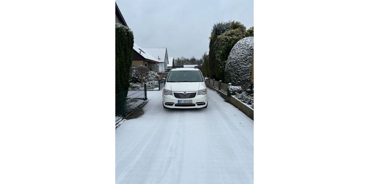 Lancia Voyager 181.550 km 10.000 &euro; Kirchlengern 32278