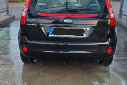 Ford Fiesta 191.000 km 860 € Elz 65604