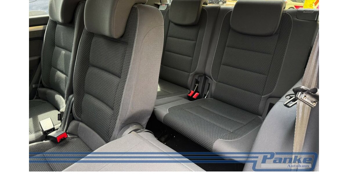 VW Touran Comfortline*7-sitz*AHK*Navi*SHZ*Tempo* 138.823 km 11.890 &euro; Berlin 13187