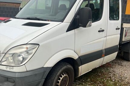 Mercedes-Benz Sprinter 299.199 km 7.999 &euro; Düsseldorf 40231