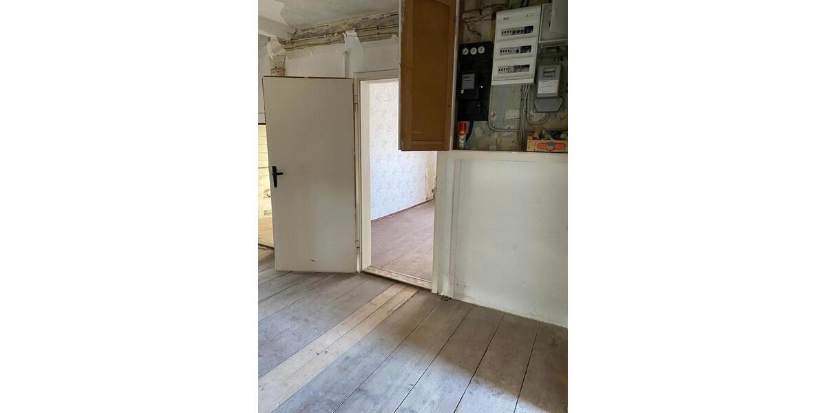Einfamilienhaus Calbe (Saale) - 7 Zimmer, 130 m&sup2;, 49.500&euro; | Angebot:27622360