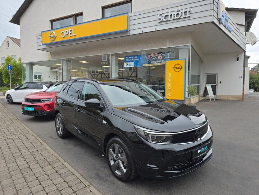 Opel Grandland (X) 2.729 km 25.480 € Lauterbach 36341