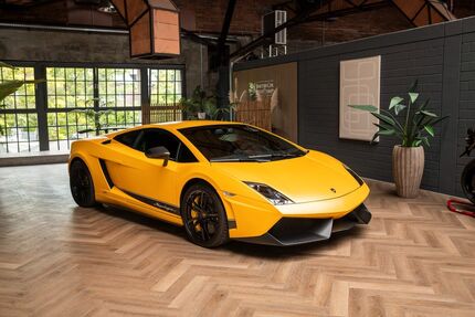 Lamborghini Gallardo 6.800 km 225.000 € Düsseldorf 40591