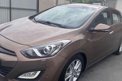 Hyundai i30 178.000 km 4.999 &euro; Essen 45355