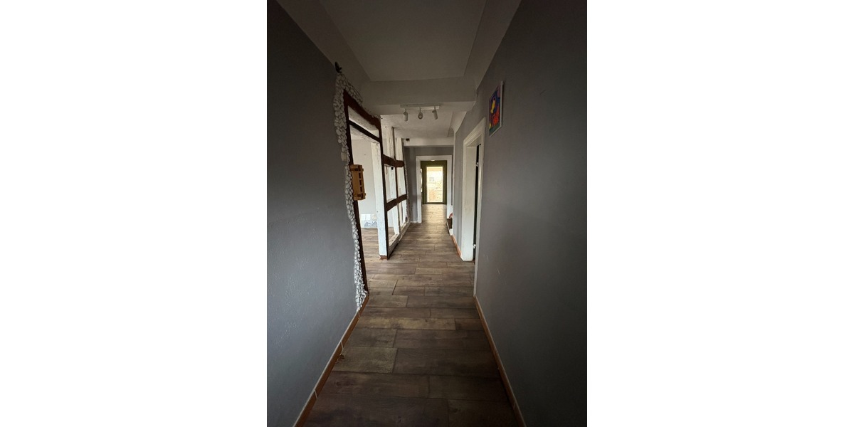 Charmantes, denkmalgeschütztes Einfamilienhaus mit Privatsphäre und Naturanschluss - Einfamilienhaus Niederalben | Angebot:25363338