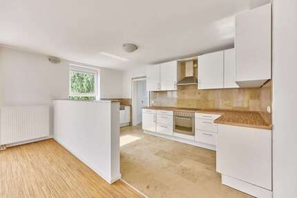 Wohnung zum Kaufen in Hochspeyer 450.000 € 230 m² 5 zimmer