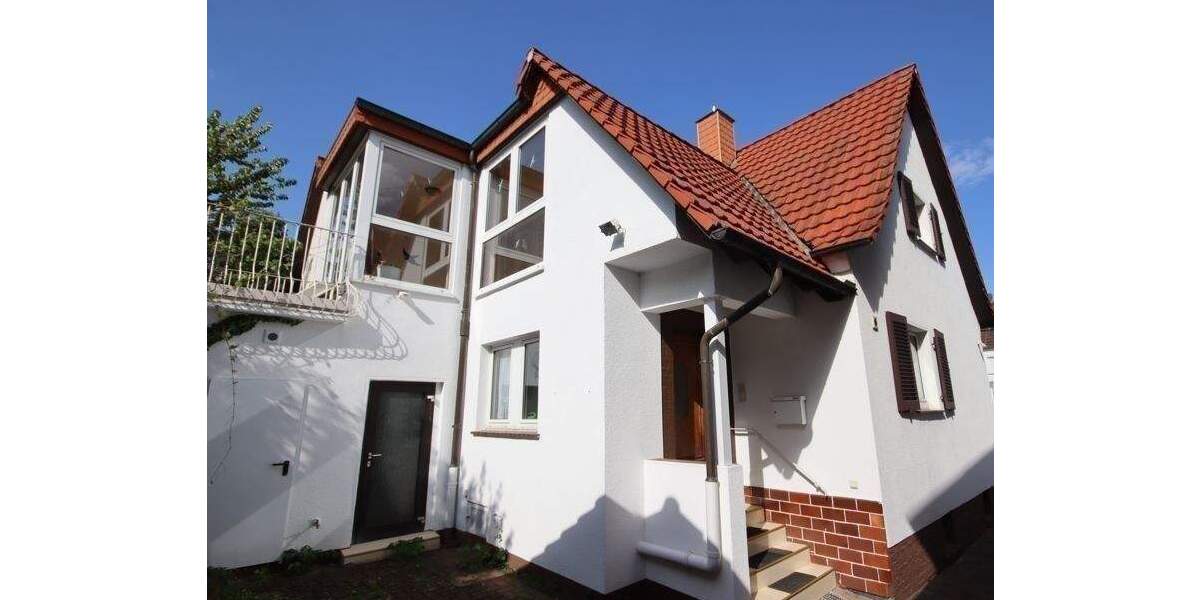 Schönes, sonniges Einfamilienhaus mit Terrasse, Einbauküche und Stellplatz in Eschwege 3 zimmer