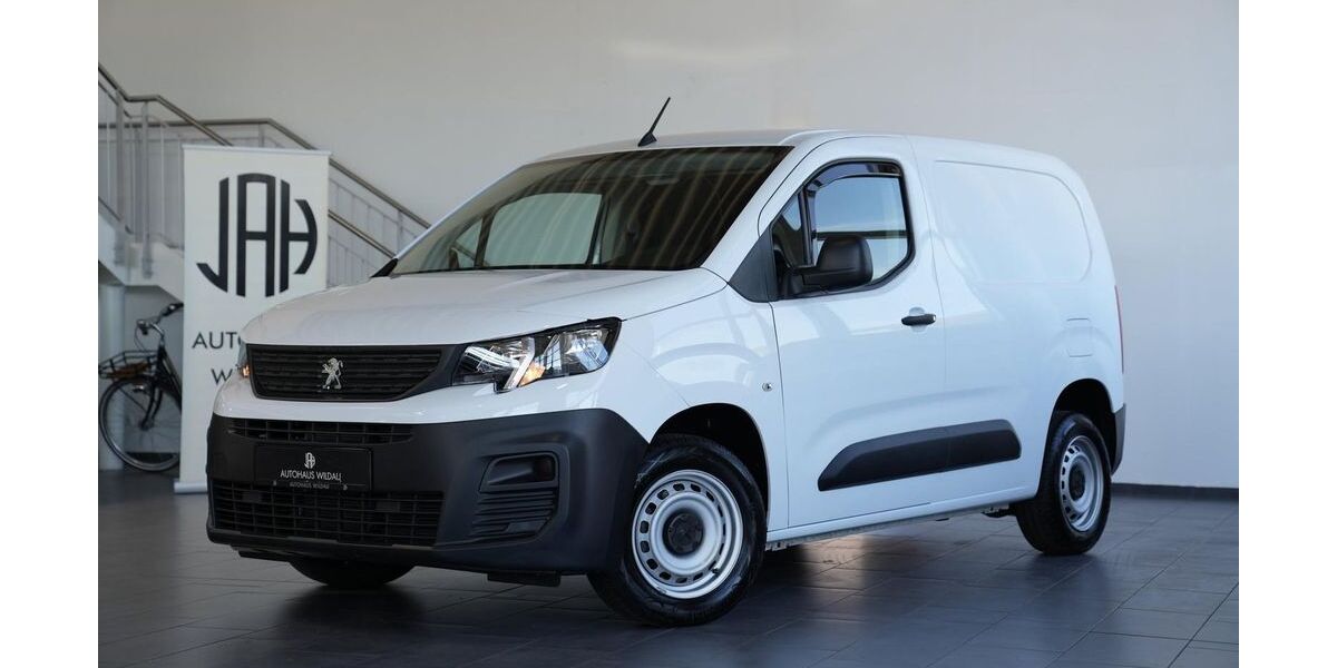 Peugeot Partner 15.113 km 14.890 &euro; Wildau 15745