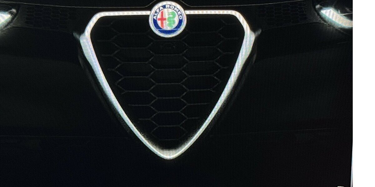 Alfa Romeo Tonale 1.5 VGT Veloce 48 V Hybrid LED 13.000 km 27.270 &euro; Lich 35423
