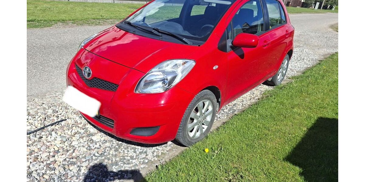 Toyota Yaris 197.252 km 2.999 &euro; hamburg 20539