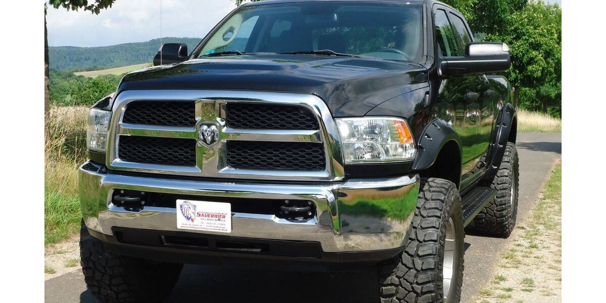 Dodge RAM 17.000 km 61.900 &euro; Hundeshagen 37339