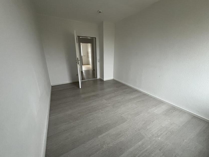 3-Zimmer-Wohnung - 75 m² Wfl. - Balkon - Aufzug - in Selb Plößberg zimmer