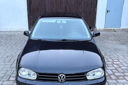 VW Golf 256.000 km 2.400 &euro; Freystadt 92342