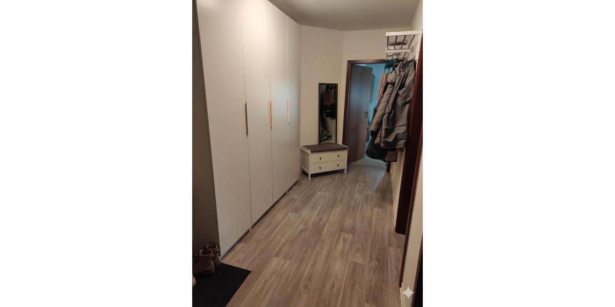 Etagenwohnung Oelsnitz (Erzgebirge) - 2 Zimmer, 65 m&sup2;, 536&euro; | Angebot:26254480