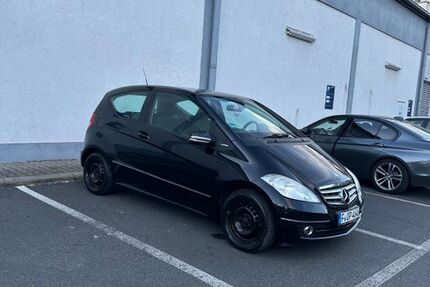 Mercedes-Benz A 180 215.000 km 2.500 &euro; Frankfurt am main 65933