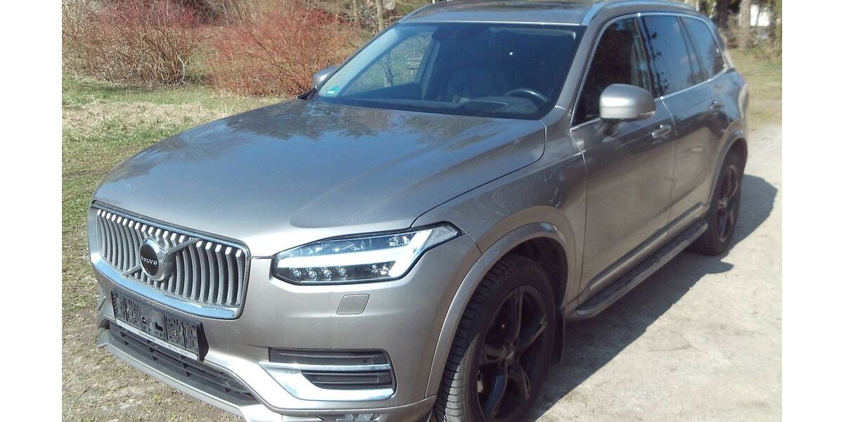 Volvo XC90 244.897 km 24.900 &euro; Limbach-Oberfrohna 09212
