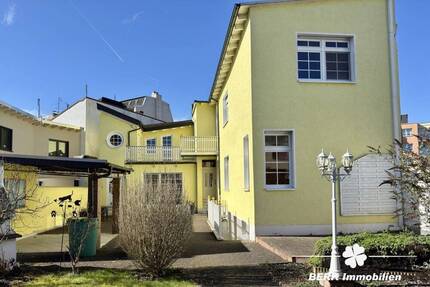 BERK Immobilien - Charmante Doppelhaushälfte mit vielseitigen Nutzungsmöglichkeiten in Offenbach-Bürgel 5 zimmer