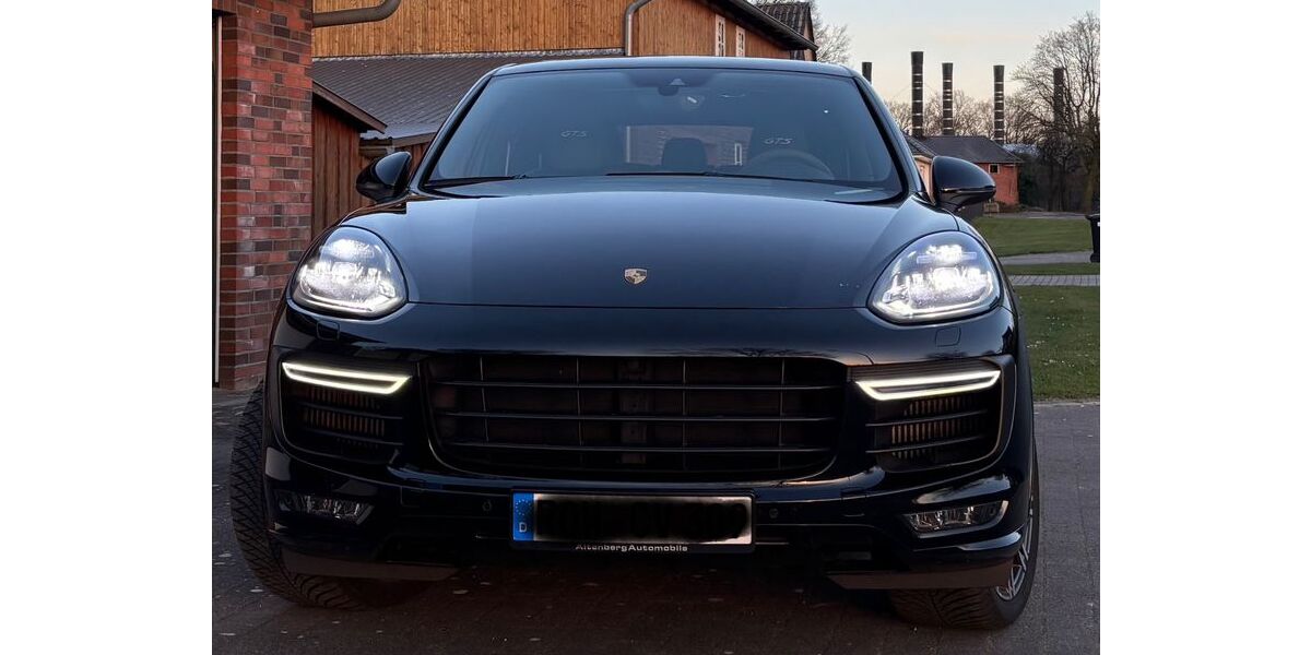 Porsche Cayenne 110.700 km 39.900 &euro; Zeven 27404