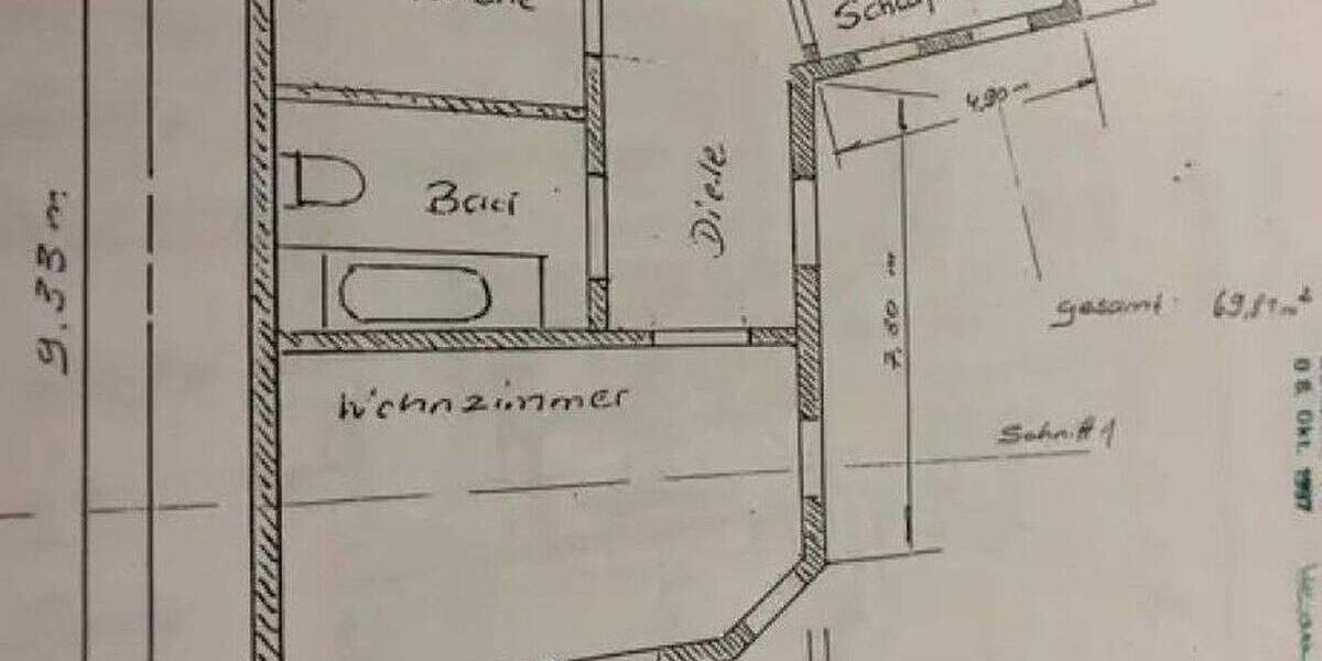 Mehrfamilienhaus, Wohnhaus Sachsen - Limbach-Oberfrohna Limbach-Oberfrohna - 3 Zimmer, 77 m&sup2;, 480&euro; | Angebot:24792288