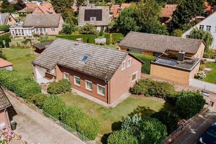 Haus zum Kaufen in Adendorf 365.000 € 130 m² 6 zimmer