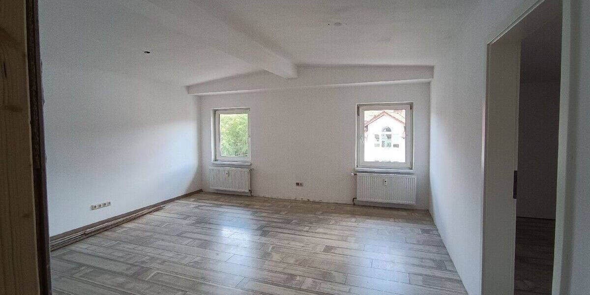 Etagenwohnung Teisnach - 5 Zimmer, 150 m&sup2;, 700&euro; | Angebot:26908829