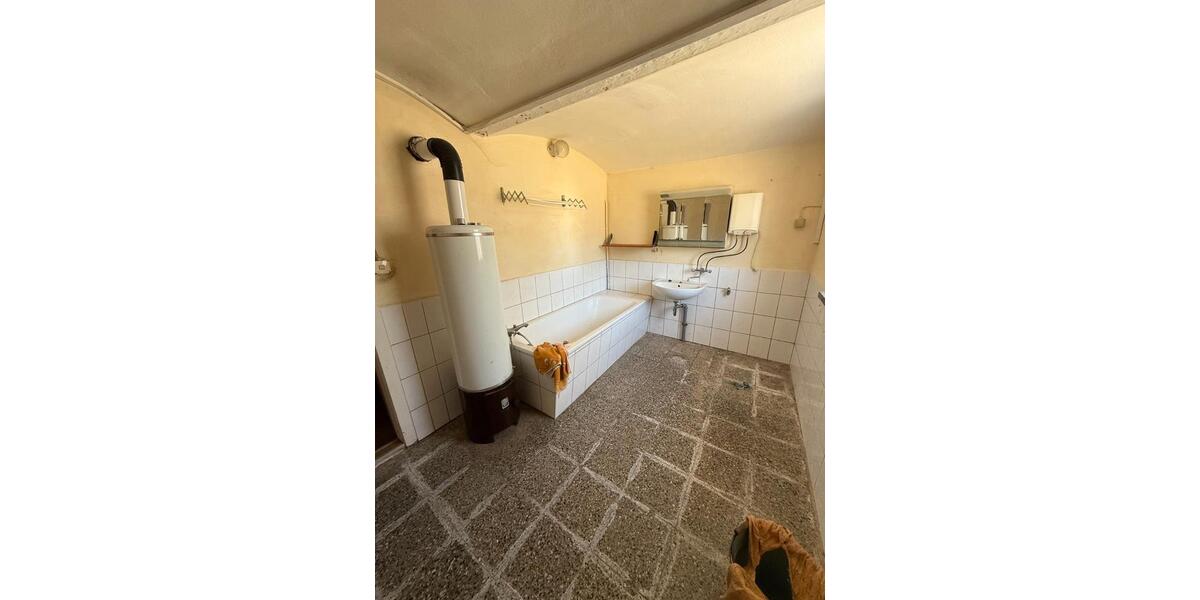 Bauernhaus, Landhaus Brand-Erbisdorf Erbisdorf - 7 Zimmer, 150 m&sup2;, 70.000&euro; | Angebot:27151296
