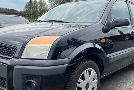 Ford Fusion 145.000 km 1.999 &euro; coburg 96450