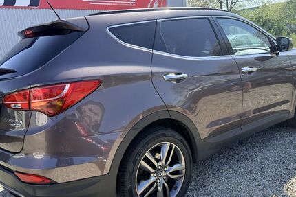 Hyundai SANTA FE 213.000 km 8.900 &euro; Altdorf / Landshut 84032