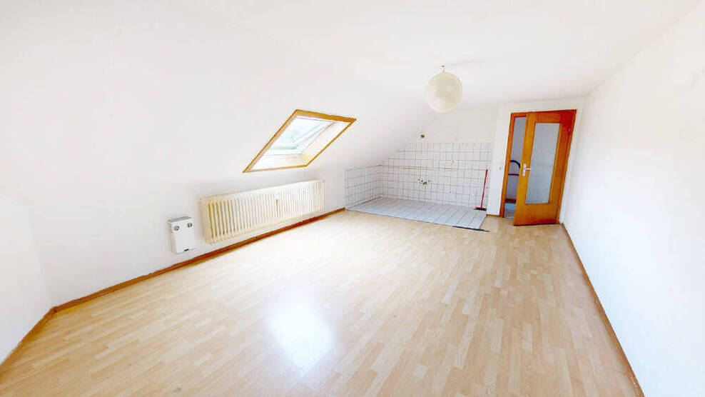 Köln! Doppelt profitieren! 3-Zimmer-Eigentumswohnung mit Sonnenterrasse und Stellplatz + separates Studio Apartment in ruhiger Lage! (LK 4880)